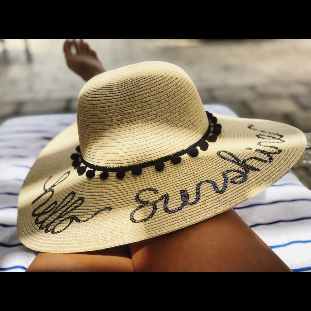 Wide brimmed floppy sun hat “hello sunshine”